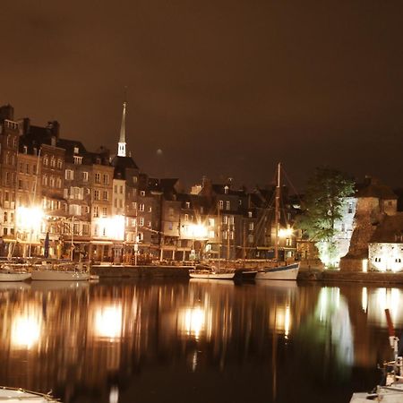 Escapade Au Coeur De Honfleur Avec Parking Prive Et Vue Panoramique Apartment Exterior photo